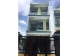 Nhà bán mới xây 2 lầu 1 trệt ngay hội trường đông hòa dĩ an